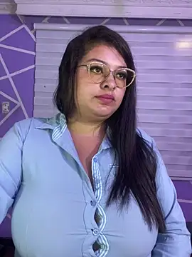 MiiaaJoness Live XXX-chat