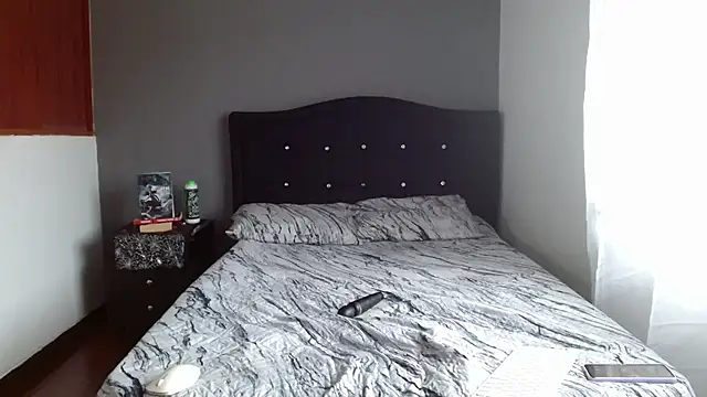 Emilia_1995n Live XXX chat