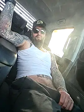 Онлайн чат XXX Beardedtattood