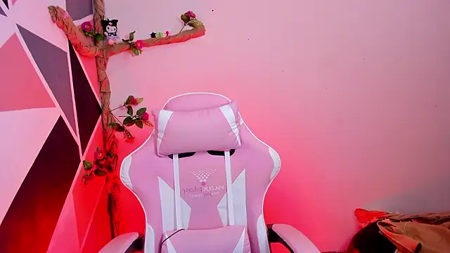 little_emma0: απευθείας συνομιλία ΧΧΧ