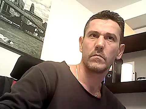 Pokazy przed kamerką – mastercharisma35