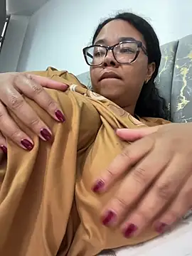 XMara: διαδικτυακό σόου στην κάμερα