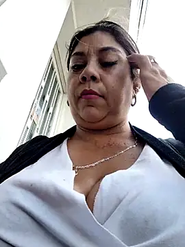 Chatroom XXX en direct de Laura-Hernandez