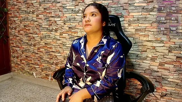 XXX chat uživo modela aaron_antonella_mds