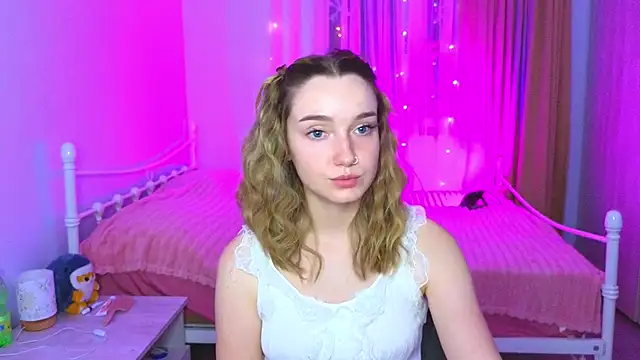 Wild_Sophie_ Adlı Modelin Canlı XXX Sohbeti