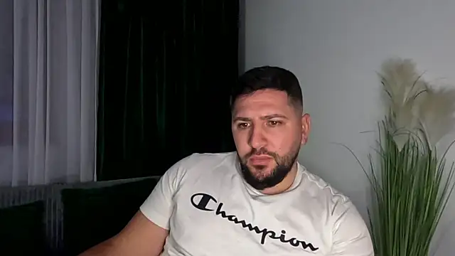 Chat XXX en directo de Gold_Alpha_Boy