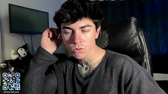 LiamFoster: διαδικτυακό σόου στην κάμερα