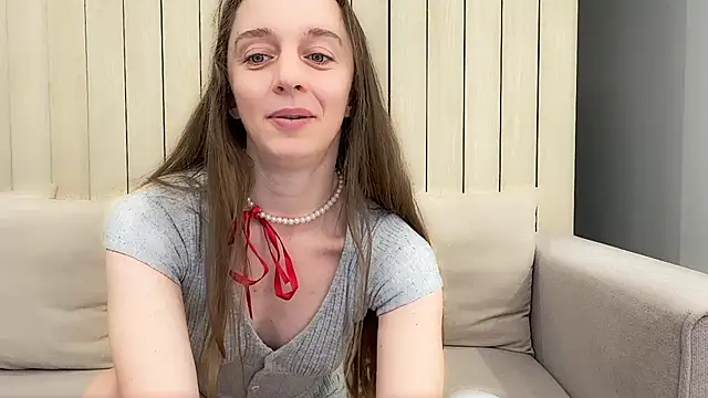 ShySchoolGirl's Live XXX Chat