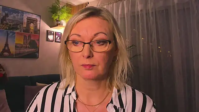 Онлайн чат XXX vanessa_chat