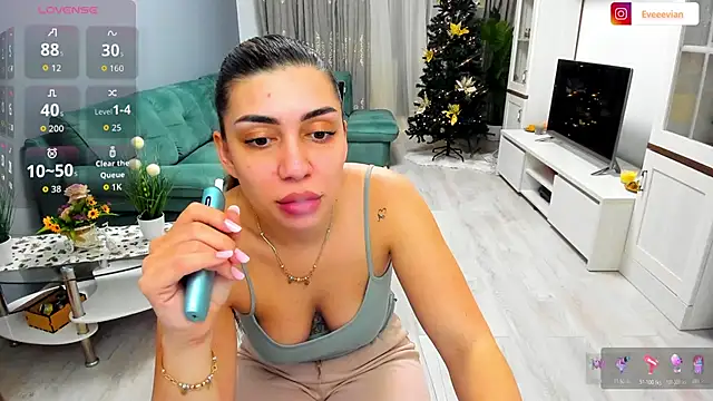 EveEvian's Live XXX Chat