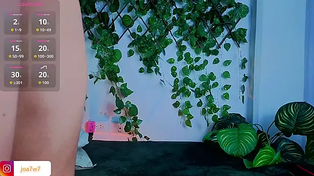 Levii_Ackermann Show in webcam