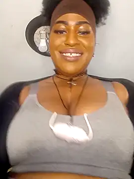 AmazonianMistress Live XXX-Chat