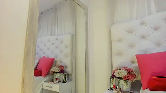 Онлайн чат XXX kamii_arias