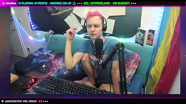 VelvetRise: διαδικτυακό σόου στην κάμερα