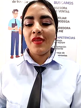 MAYE__13 Adlı Modelin Canlı XXX Sohbeti