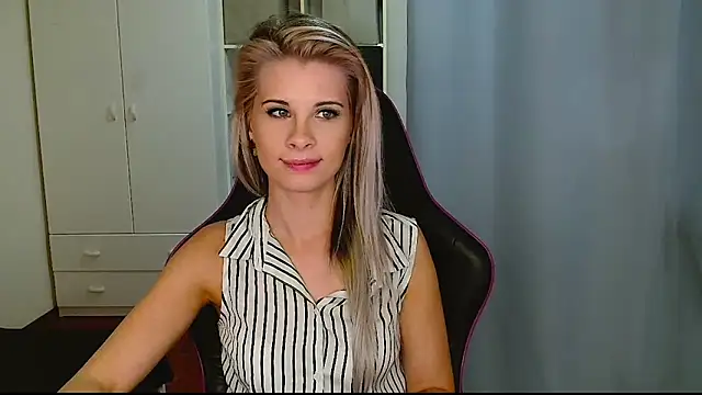 Chat XXX en directo de KristineGlow