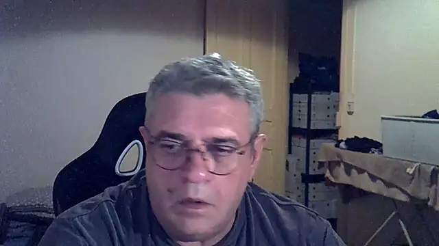 _hippo_n Live XXX chat