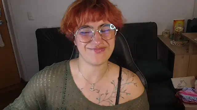 Miacatsito3's Live XXX Chat