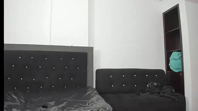 vfridaper élő XXX-chatje