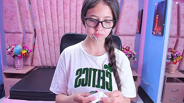 sarah_sweett_ Live XXX-Chat