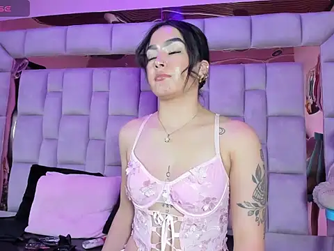 Gisell_Squirt_'s Live XXX Chat