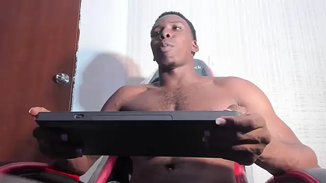 mike_aly's Live XXX Chat