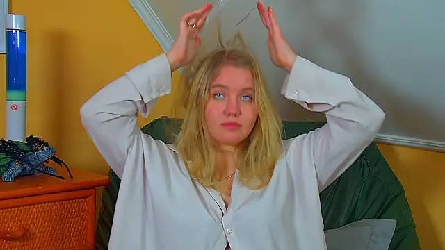 EmilyEvanse's Live XXX Chat