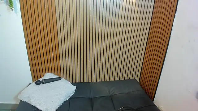 ScarletRose10 Live XXX Chat