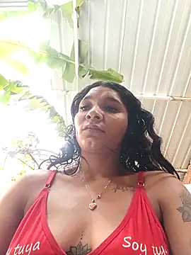 chikivivi-'s Live XXX Chat