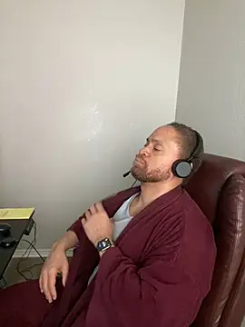 Fathero1time élő XXX-chatje