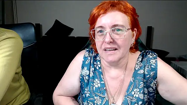 JoannaAndNeighbour's Webcam Show