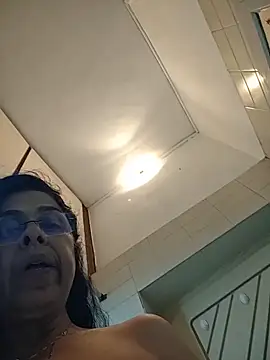 NakedMILFx's Live XXX Chat