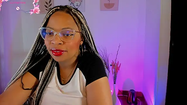 Онлайн чат XXX Lauraricci__