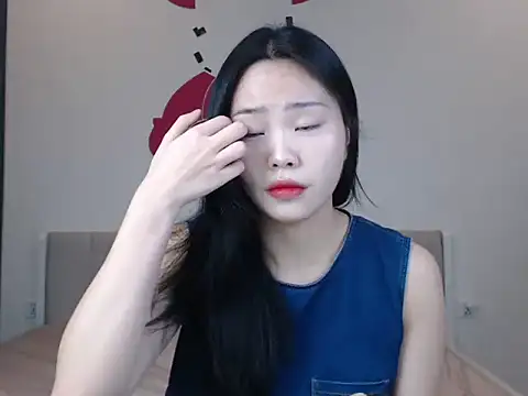 AmeliaJohanson: διαδικτυακό σόου στην κάμερα