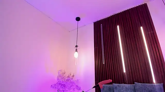 ArianaBaker's Live XXX Chat