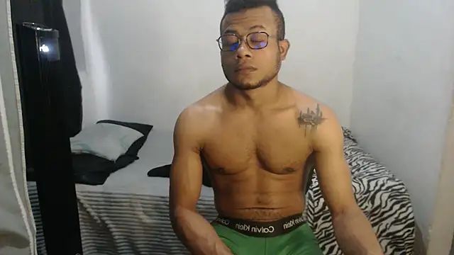 Chat XXX en directo de grandominantex1