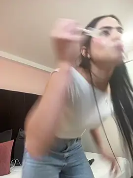 ariel_jonees' Live XXX Chat