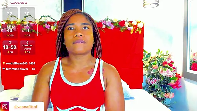 SilvannaFit Live XXX Chat