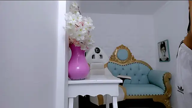 Онлайн чат XXX eimy_skinny_