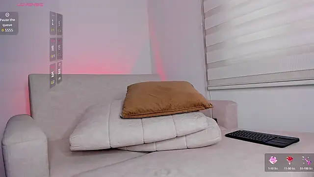 Онлайн чат XXX arianna_000