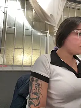 Alyha_Cortes' Live XXX Chat