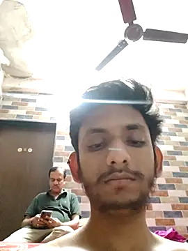 yung_cplz's Live XXX Chat