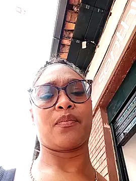 Онлайн чат XXX BiiancaEstradaa