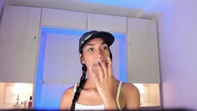 AnahiCollins élő XXX-chatje