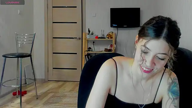 twinkle_rosie élő XXX-chatje