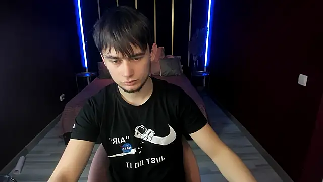 AlejandroEllias' Live XXX Chat