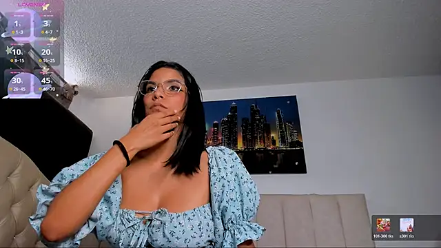 Онлайн чат XXX Naomi_Aranda