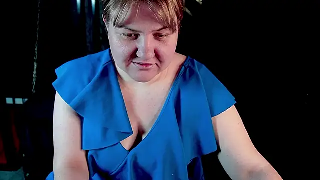 Онлайн чат XXX EmmaKanee