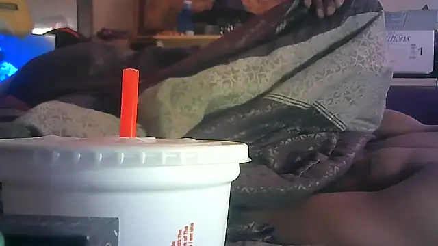 ON3YOULLN3VER_FIR3's Live XXX Chat