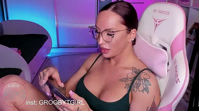 SibylVex: διαδικτυακό σόου στην κάμερα